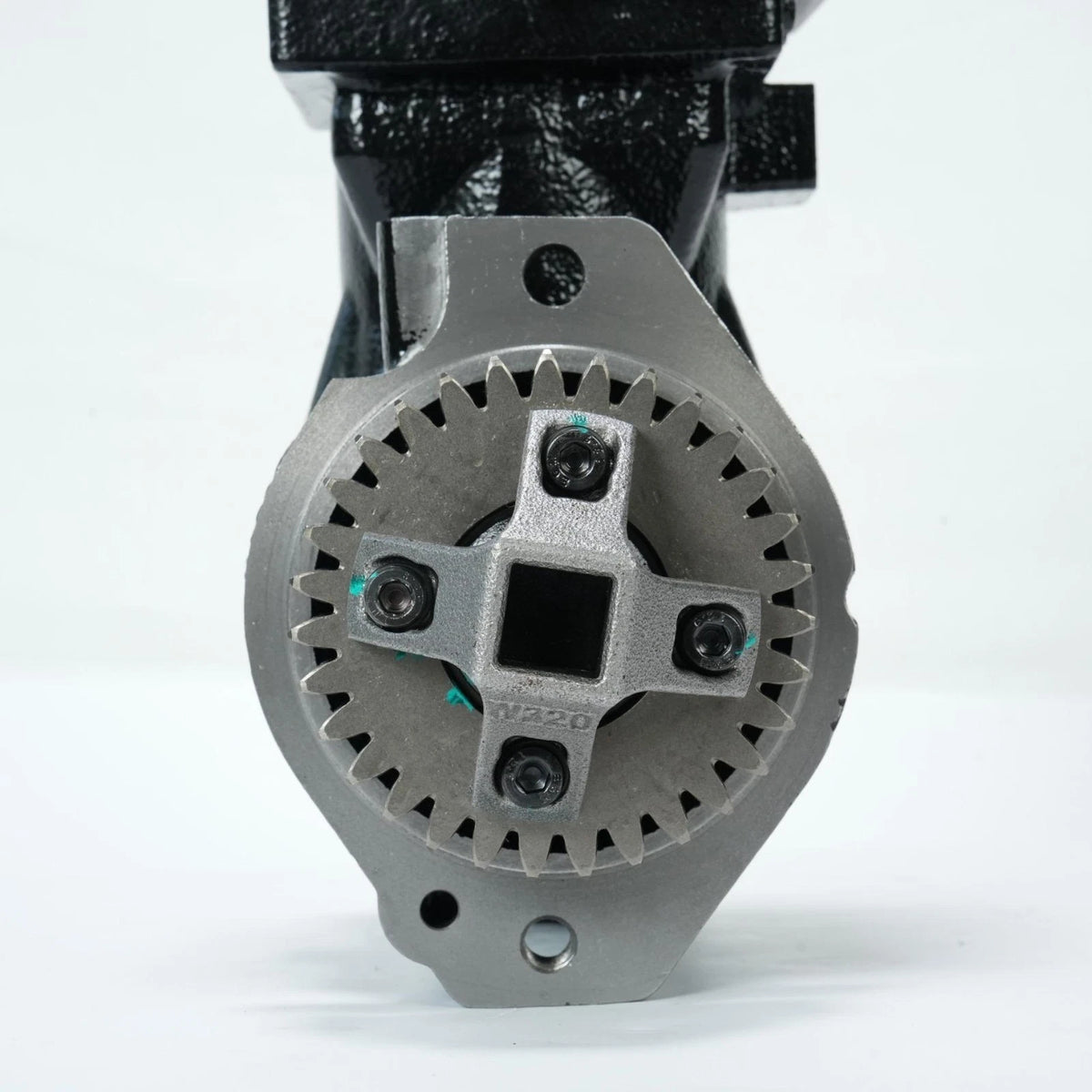 Cummins ISX Air Brake Compressor — 3687343 / 4318220 — product photo 4